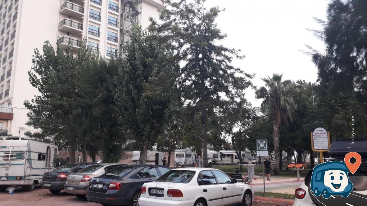 Antalya Konyaaltı Halk Plajı Otoparkı, foto 2