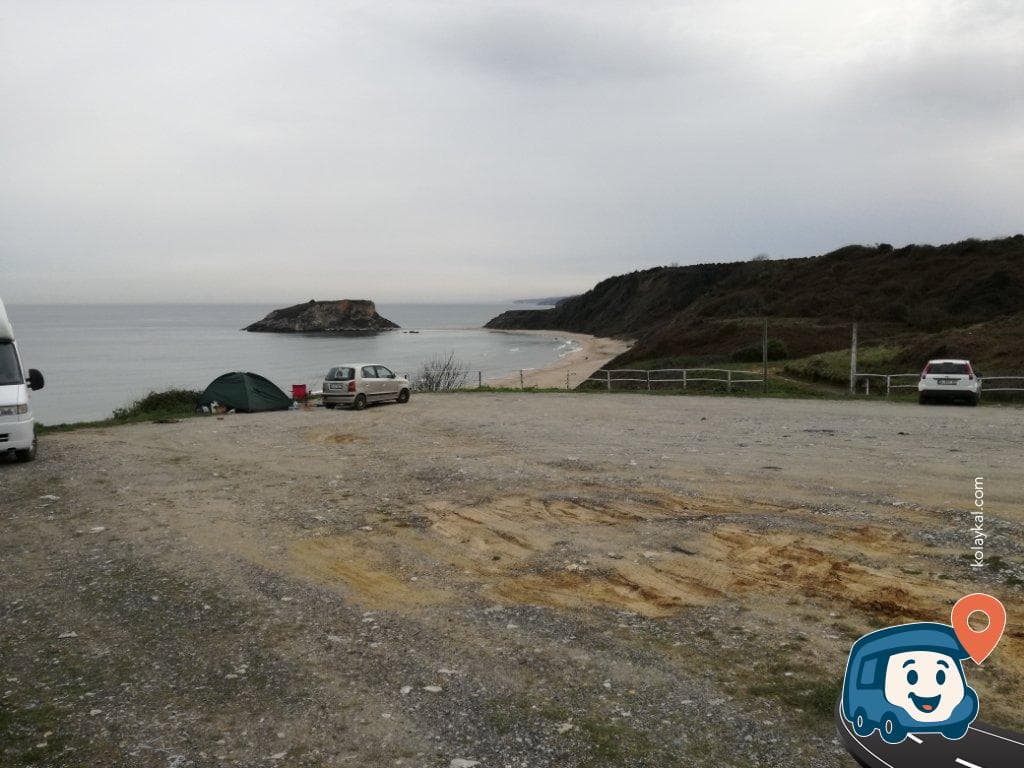 Şile Sahili Ücretsiz Otopark ve Kamp Alanı - İstanbul, foto 3
