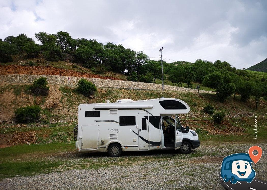 Tunceli Nehri Kenarı Karavan ve Kamp Alanı - Tunceli Merkez, foto 1