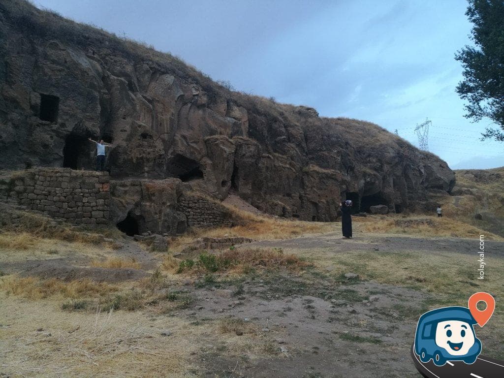 Tarihi Mezarlık Yanı Konaklama Alanı - Ahlat, Bitlis, foto 1