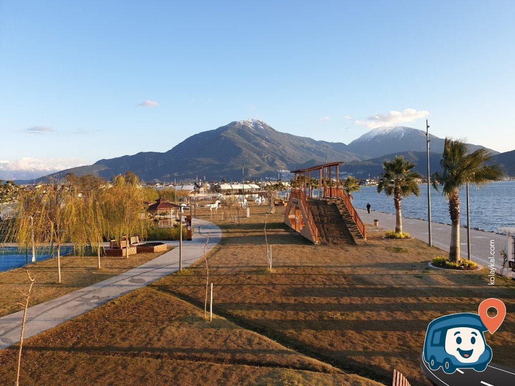 Oyun Alanı Yanındaki Geniş Otopark - Fethiye, Muğla, foto 3