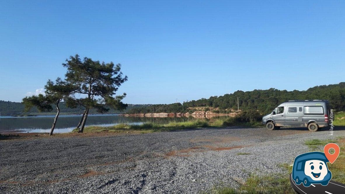 Sahil Kenarı Vahşi Kamp Noktası - Ayvalık, Balıkesir, foto 2