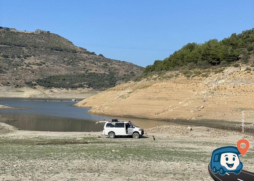 Bergama Akropolisi Manzaralı Göl Kenarı Kamp Alanı - İzmir, foto 3