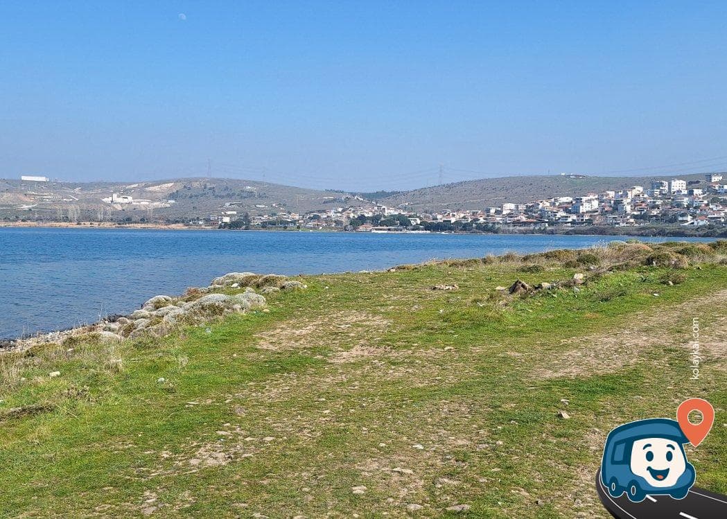 Sahilde Ücretsiz Kamp Alanı - Aliağa, İzmir, foto 3