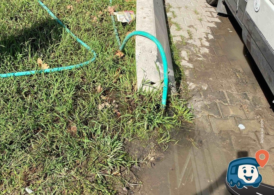 Karşıyaka Vapur İskelesi Yakını Ücretsiz Otopark ve Dinlenme Alanı - İzmir, foto 2