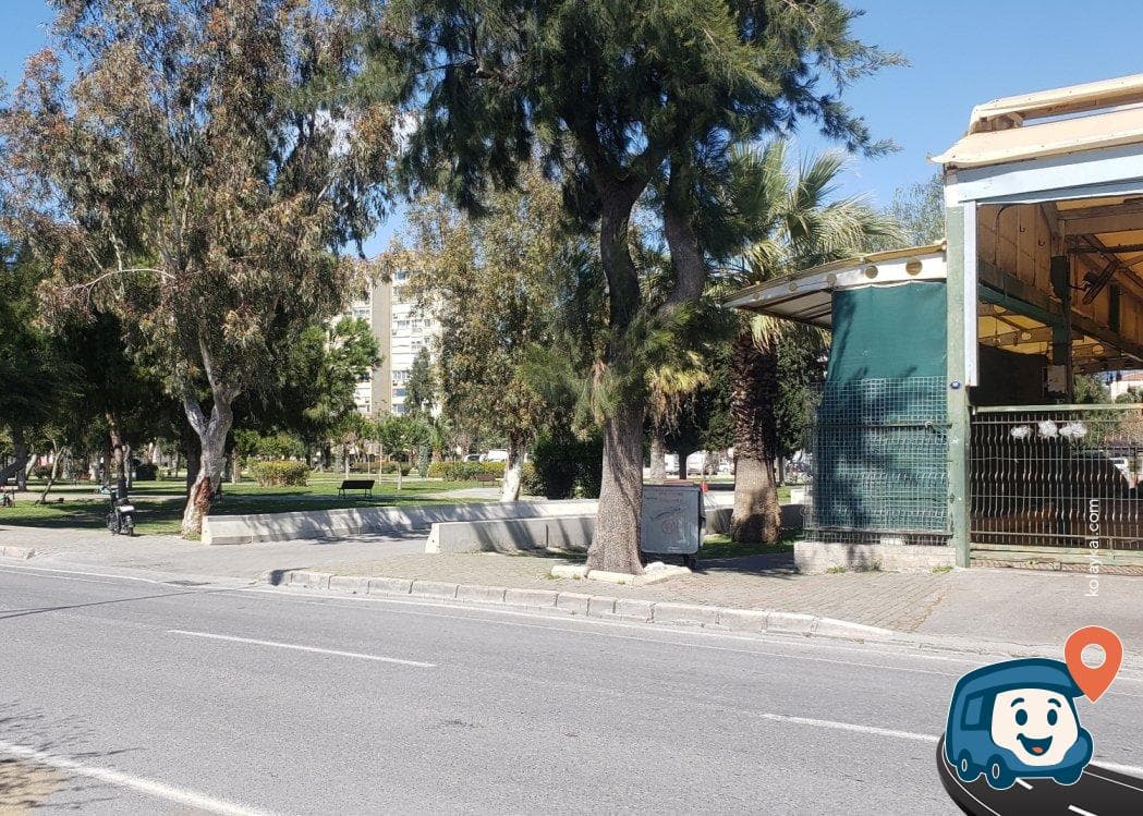 Karşıyaka Vapur İskelesi Yakını Ücretsiz Otopark ve Dinlenme Alanı - İzmir, foto 3
