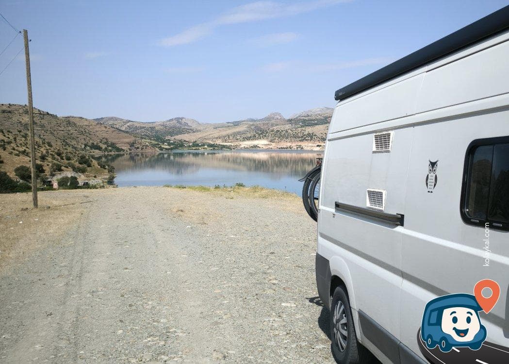 Fırat Nehri Feribot İskelesi Yanı Kamp ve Park Alanı - Siverek, Şanlıurfa, foto 1