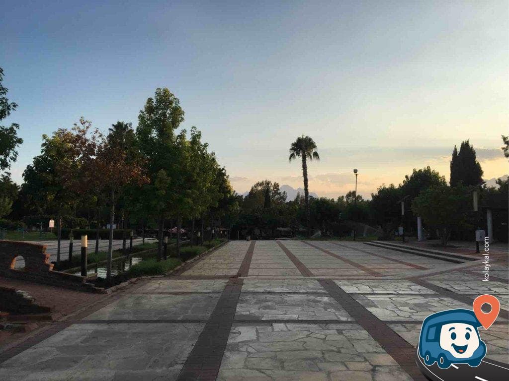 Kültür Merkezi Otoparkı - Muratpaşa, Antalya, foto 1