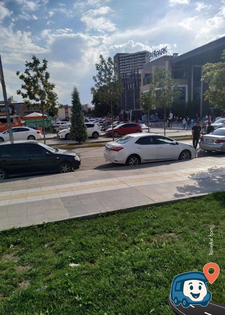 Şehir Merkezi Ücretsiz Otopark ve Avm - Çorum Merkez, Çorum, foto 4