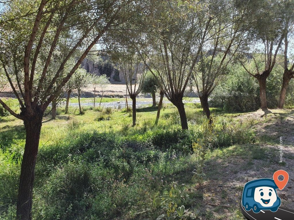 Nehir Kenarı Sakin Kamp Alanı - Güzelyurt, Aksaray, foto 3