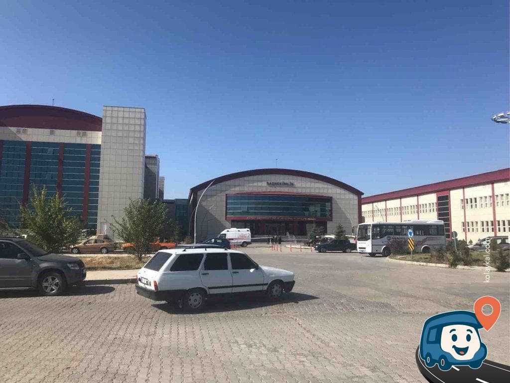 Kafkas Üniversitesi Önü Otopark - Kars Merkez, Kars, foto 2