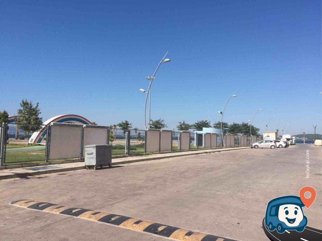 Aliağa Park Yanı Otopark ve Kamp Alanı - İzmir, foto 1