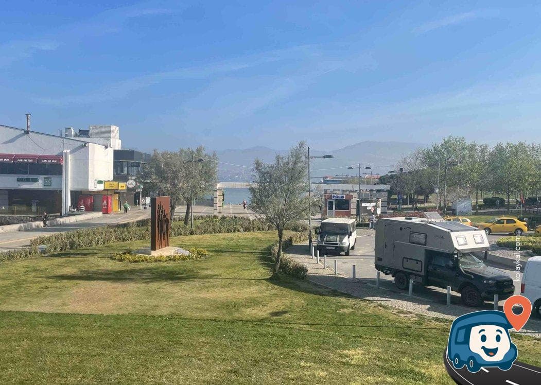 İzmir Konak Sahili Otoparkı, foto 3