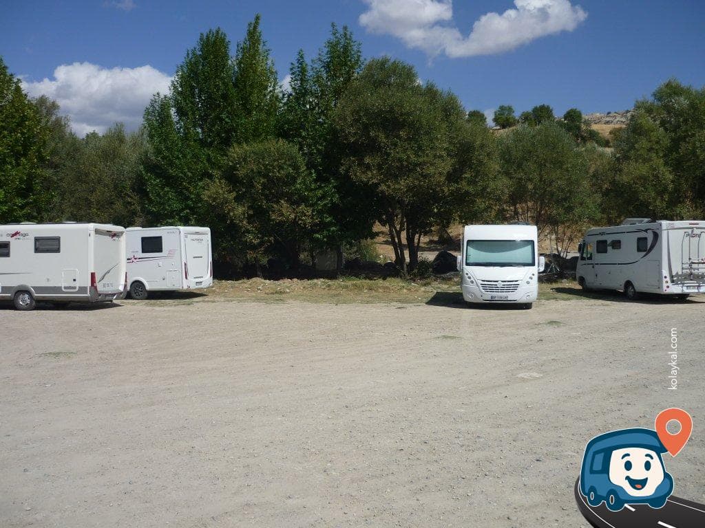 Tunceli Çemişgezek Fırat Nehri Kenarı Kamp ve Dinlenme Alanı, foto 1