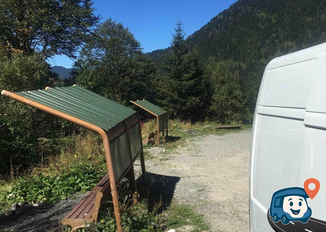 Fırtına Vadisi Yanı Oturma Alanlı Kamp ve Mola Noktası - Çamlıhemşin, Rize, foto 2