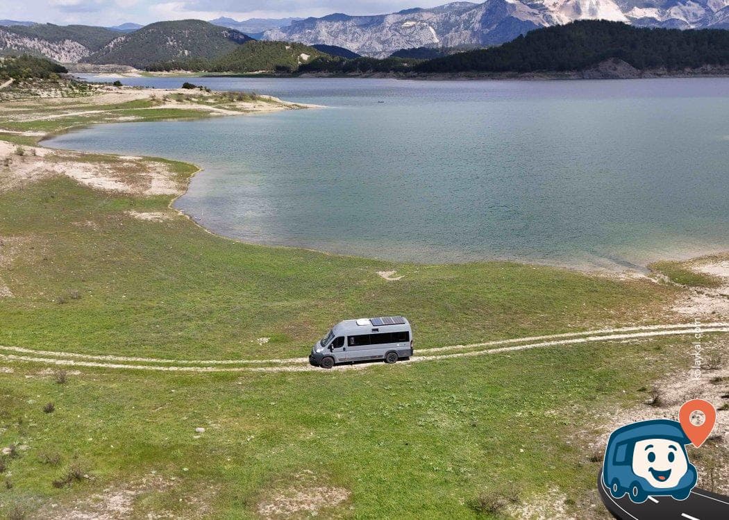Göl Kenarında Sakin Kamp ve Doğa Manzarası - Bucak, Burdur, foto 4