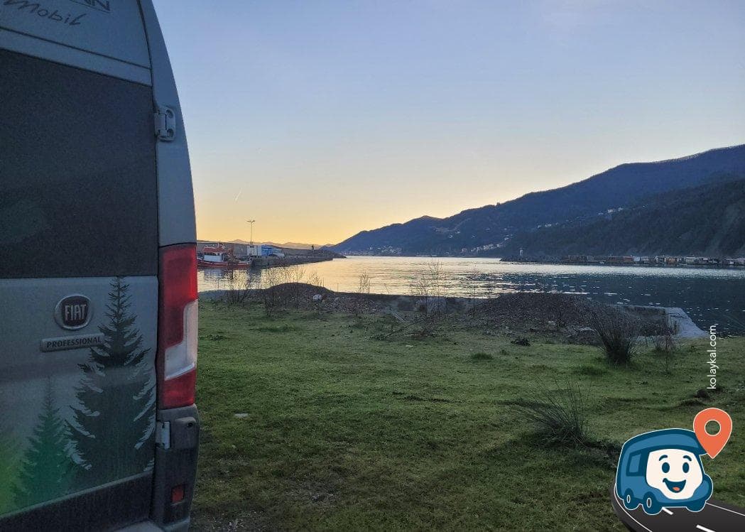 Ginolu Plajı Ücretsiz Otopark ve Kamp Alanı - Çatalzeytin, Kastamonu, foto 1