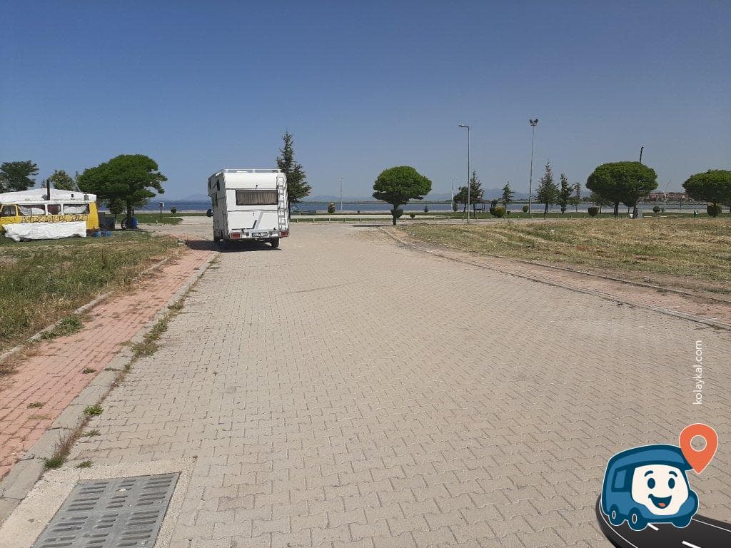 Beyşehir Gölü Kenarı Ücretsiz Otopark ve Dinlenme Alanı - Konya, foto 1
