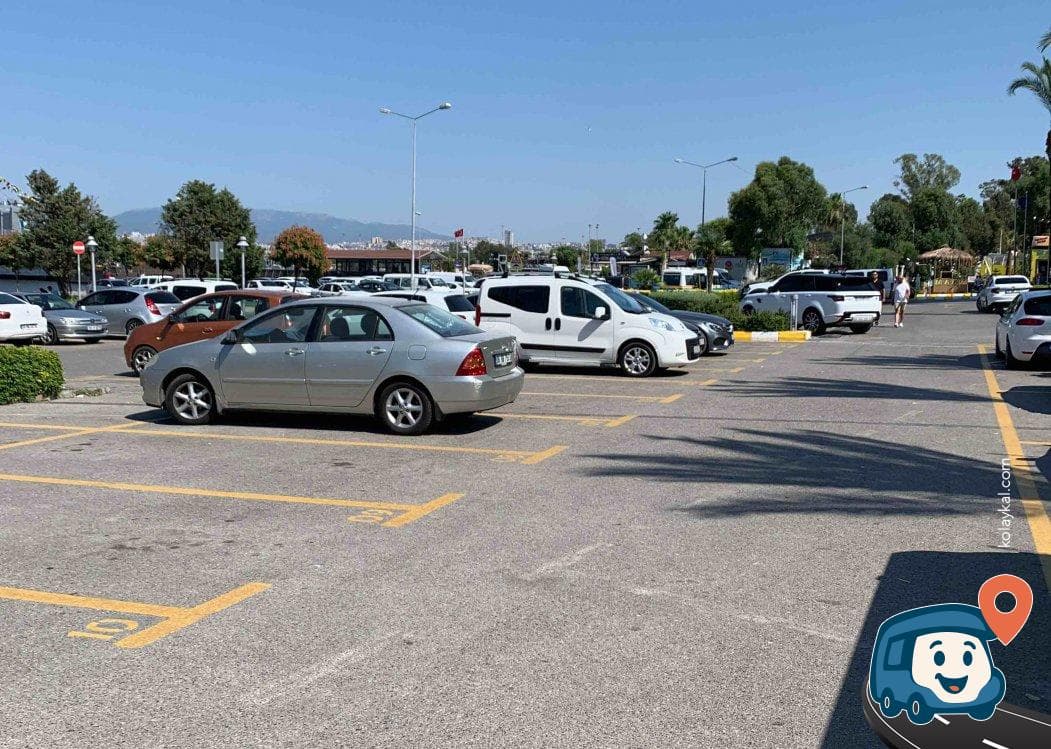 Ücretsiz Otopark - Balçova, İzmir, foto 1