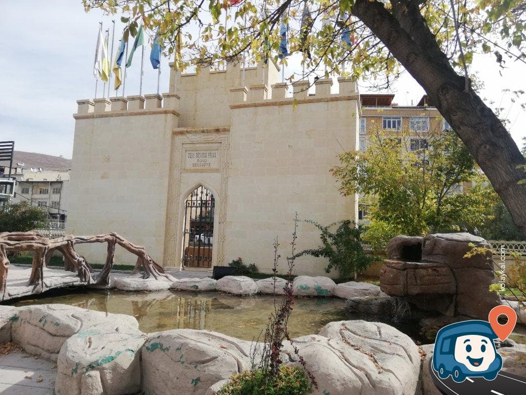Çoruh Nehri Kenarı Ücretsiz Otopark ve Kamp Alanı - Bayburt Merkez, Bayburt, foto 1