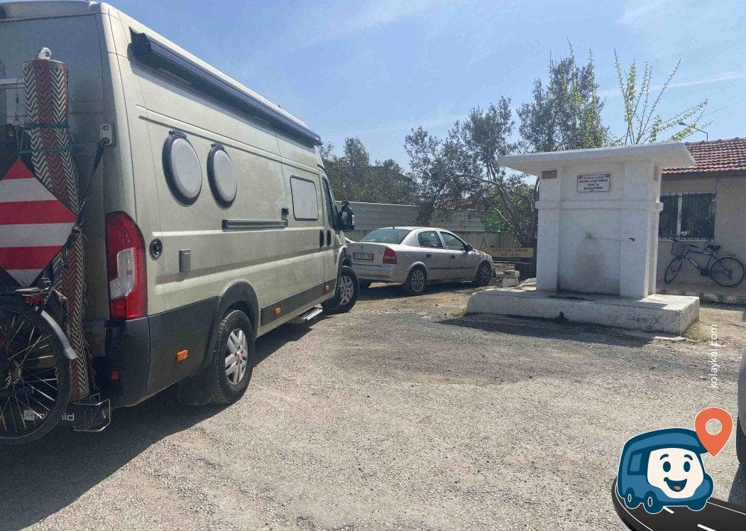 Küçükkuyu Mezarlığı Girişi Servis Alanı - Burhaniye, Balıkesir, foto 2