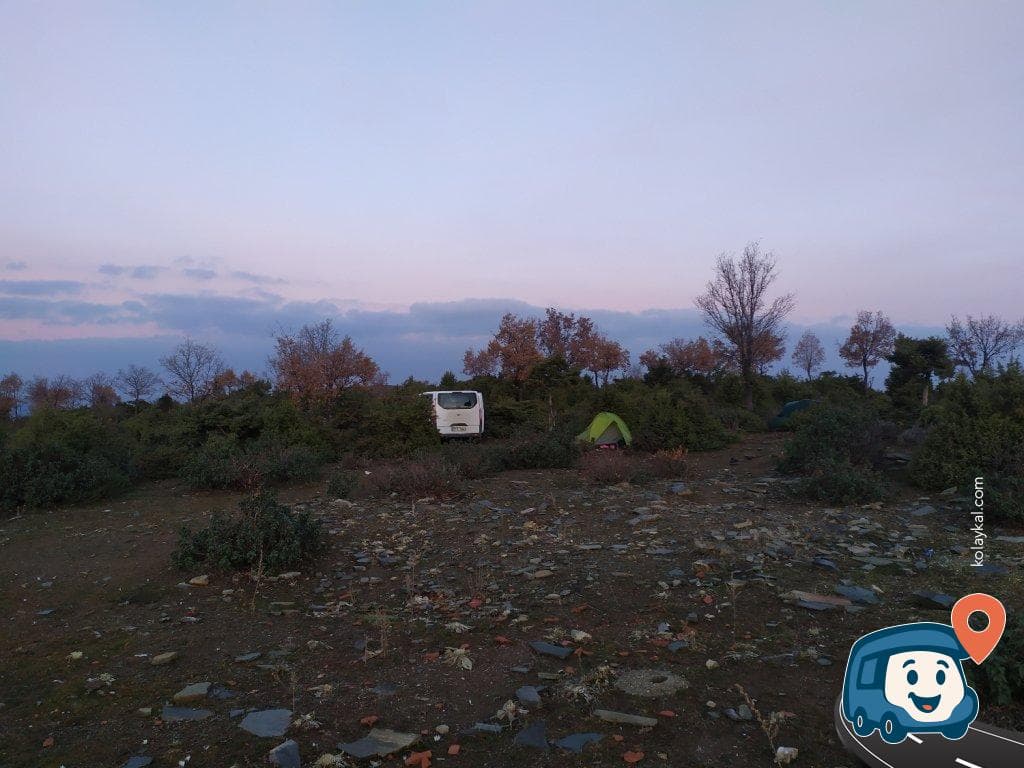 Akdağ Zirvesi Kamp Alanı - Sivaslı, Uşak, foto 2