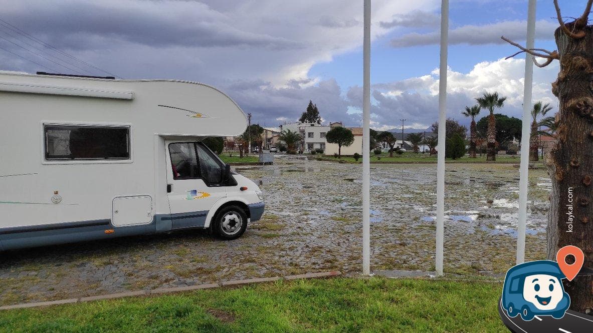 Aliağa Yerleşim Yeri Otoparkı - İzmir, foto 1