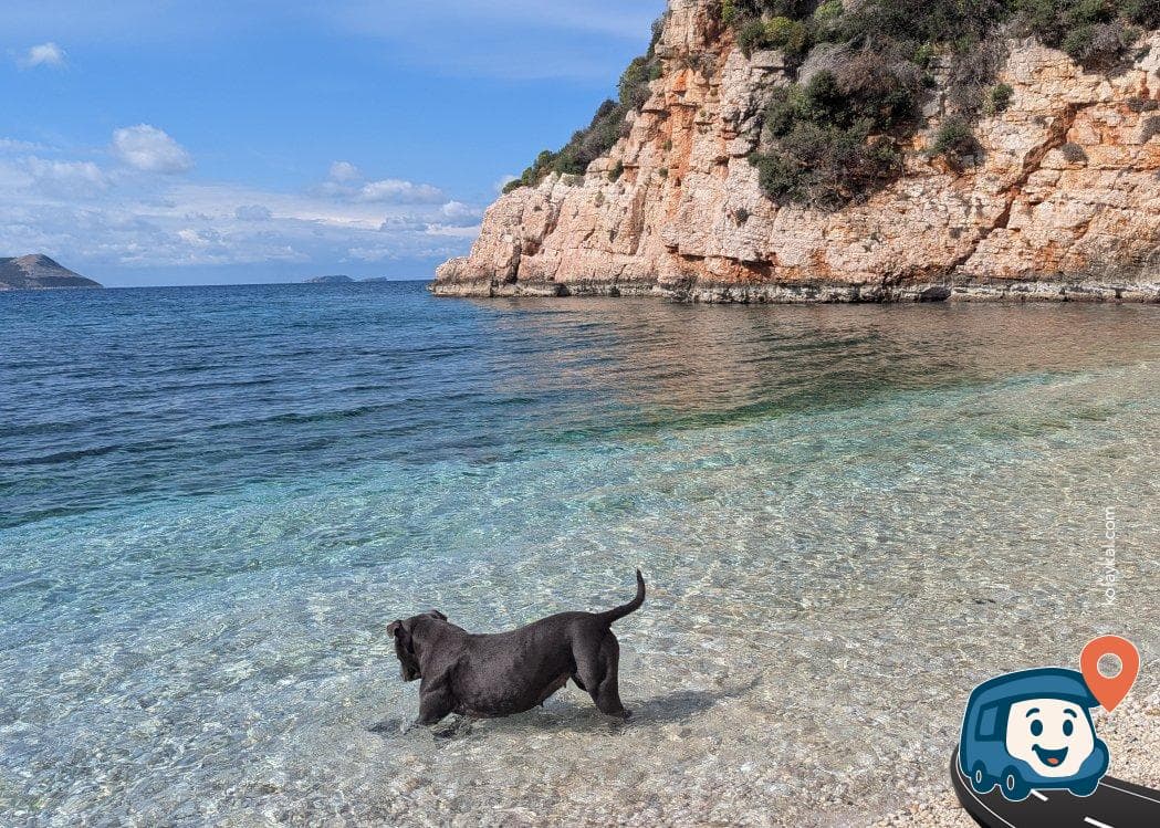 Küçük Çakıl Plajı Ücretsiz Otopark ve Kamp Alanı - Kaş, Antalya, foto 4