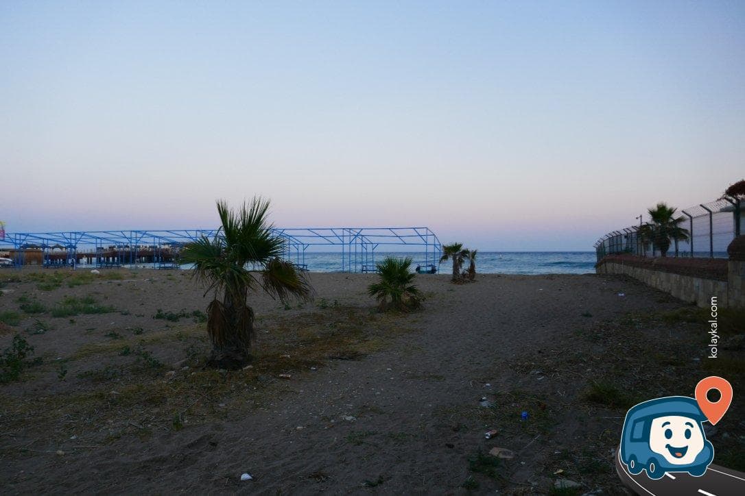 Antalya Sahil Kenarı Otopark ve Kamp Alanı - Aksu, foto 1