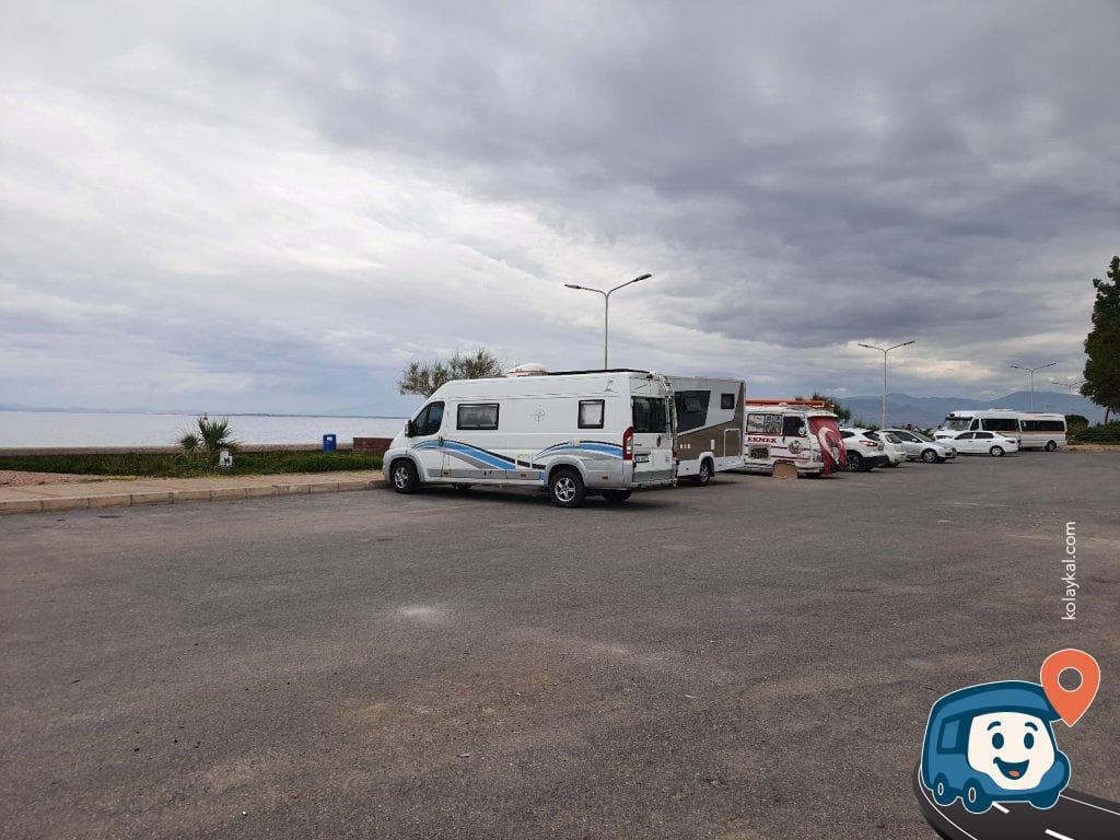 Narlıdere Sahil Otoparkı ve Balık Ekmek - İzmir, foto 2