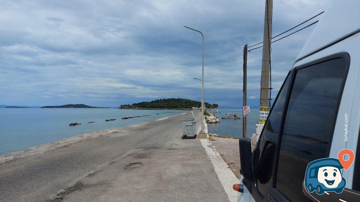 Urla Kum Denizi Halk Plajı Otoparkı - İzmir, foto 2