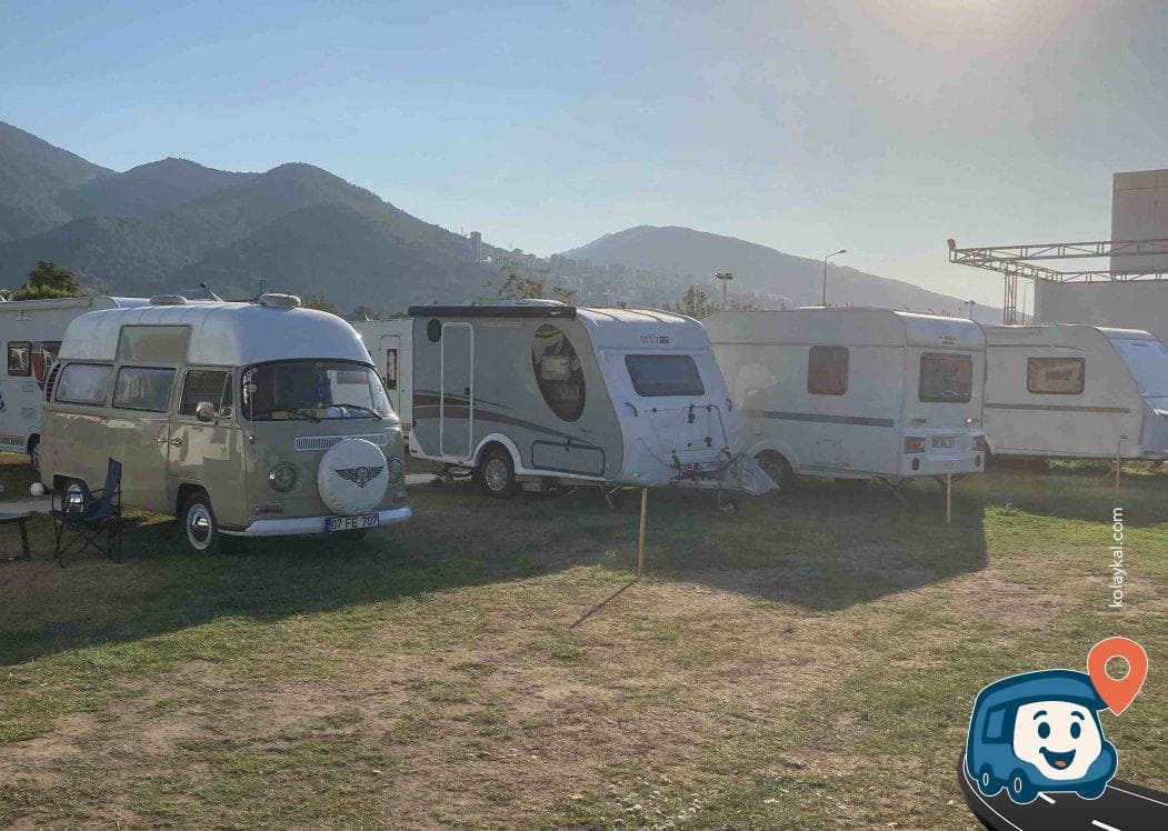 İzmir Şehir Merkezine Yakın Karavan Kamp Alanı - Balçova, foto 1