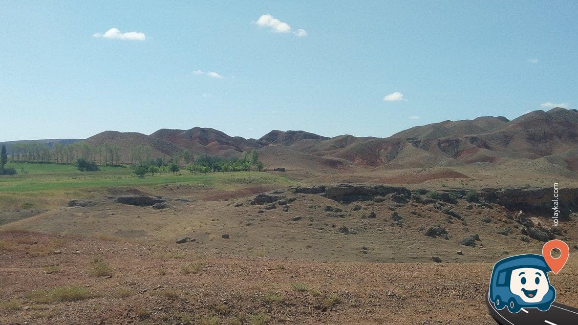 Gökkuşağı Tepeleri ve Kale Manzaralı Kamp Alanı - Tuzluca, Iğdır, foto 1