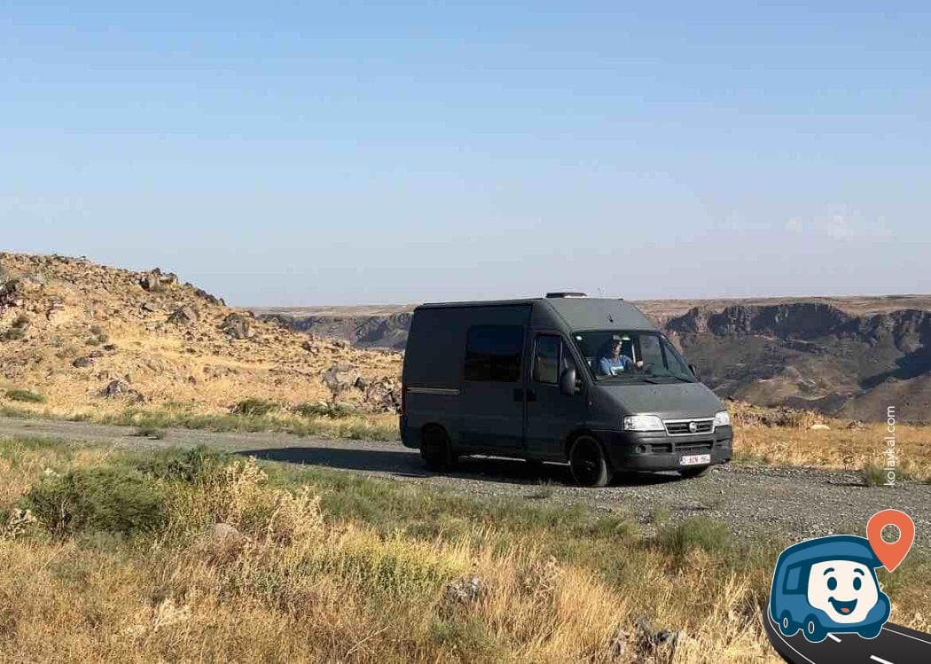 Türkiye Ermenistan Sınırında Vadi Manzaralı Mola Noktası - Digor, Kars, foto 3