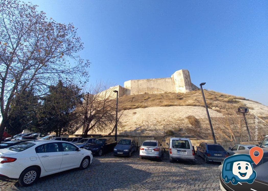 Gaziantep Kalesi Yanında Ücretli Otopark - Şahinbey, foto 1
