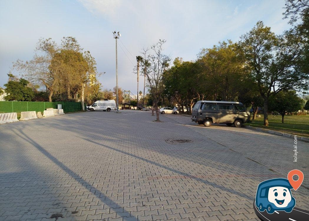 Merkez Park Gecelik Ücretsiz Otopark - Seyhan, Adana, foto 7
