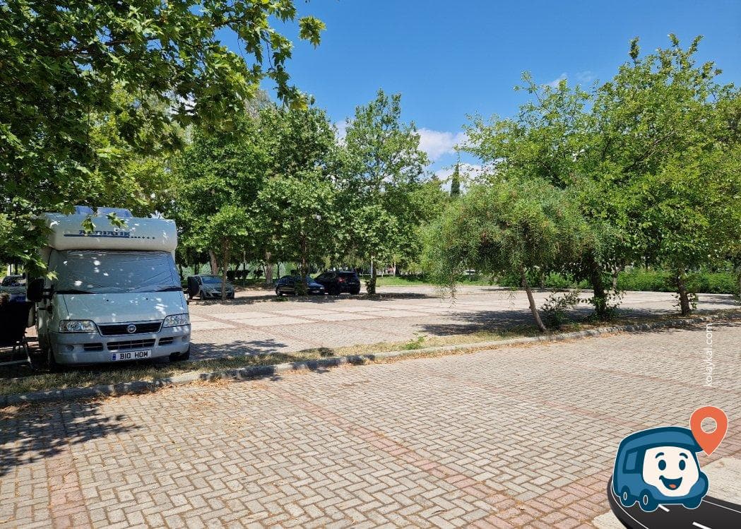 Atatürk Kültür Merkezi Yanı Otopark ve Kamp Alanı - Muratpaşa, Antalya, foto 3