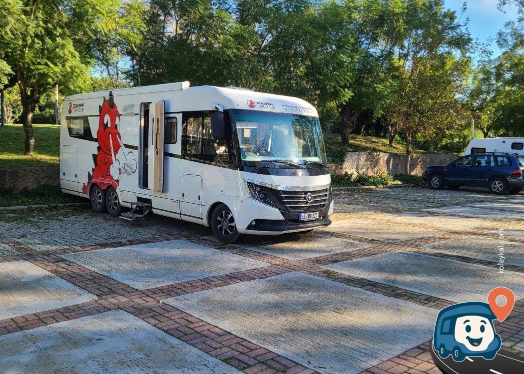 Atatürk Kültür Merkezi Yanı Otopark ve Kamp Alanı - Muratpaşa, Antalya, foto 4