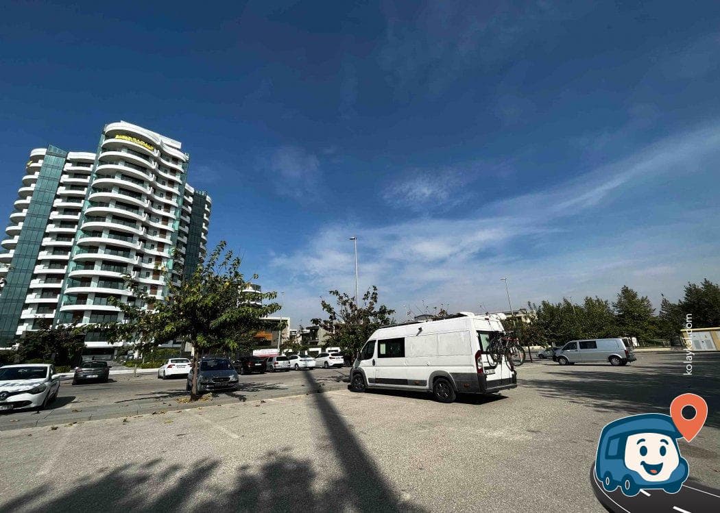 Manisa Şehir Merkezi Otoparkı Park Yanı - Yunusemre, foto 3