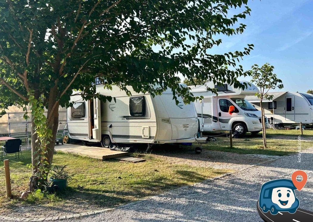 Adria İzmir Karavan Kamp Alanı - Urla, foto 4