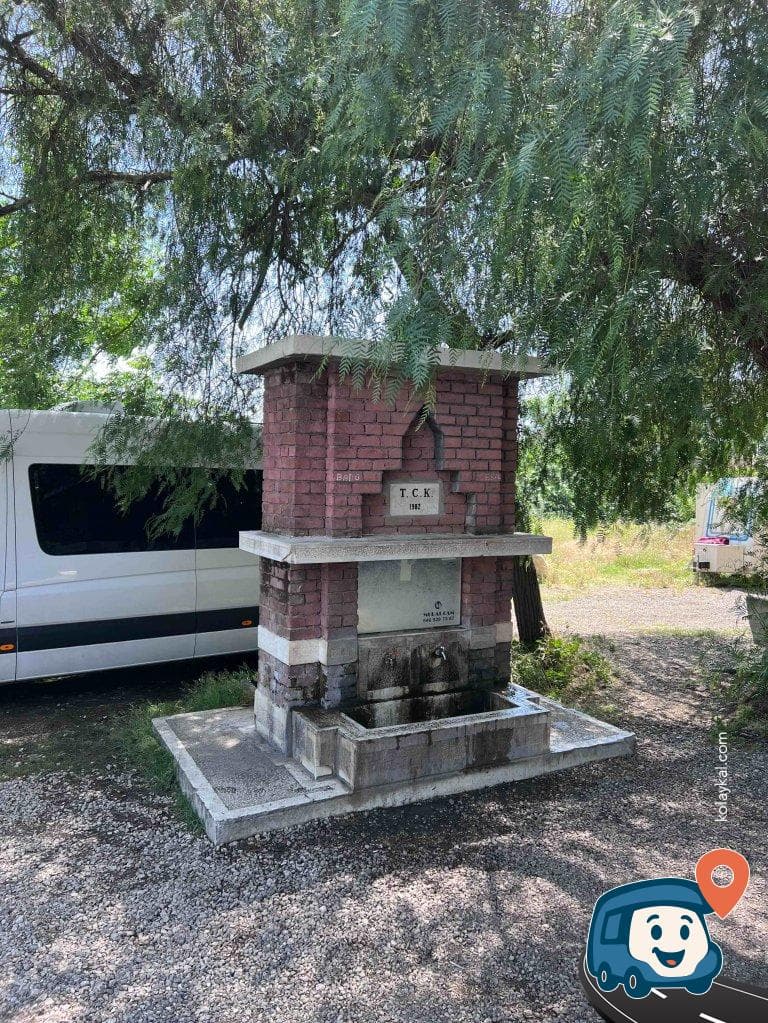 Dağdan Gelen Su Kaynağı - Kemer, Antalya, foto 2