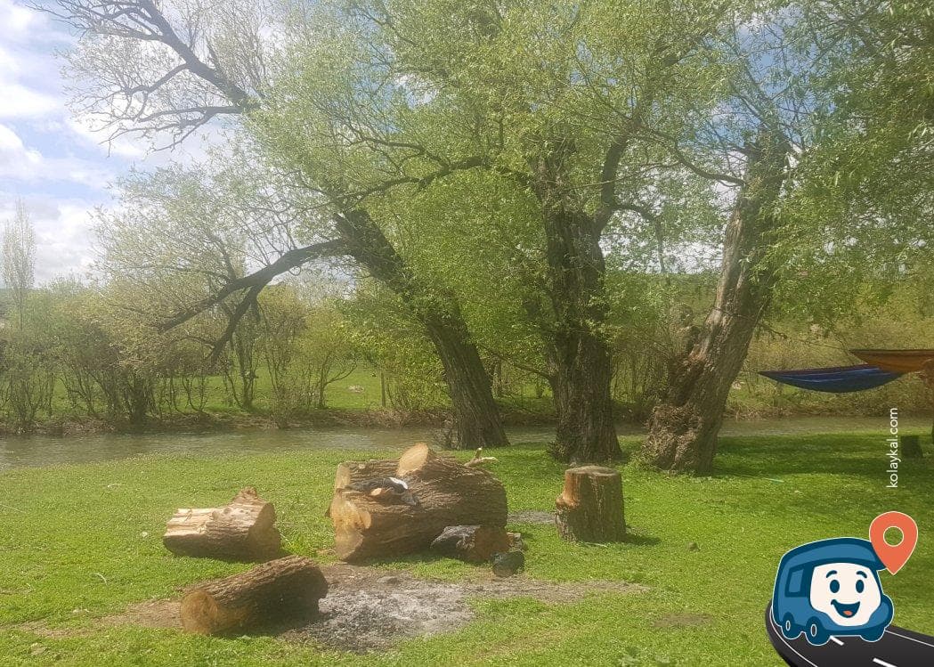 Su Kenarında Sakin Kamp ve Mola Noktası - Arpaçay, Kars, foto 2