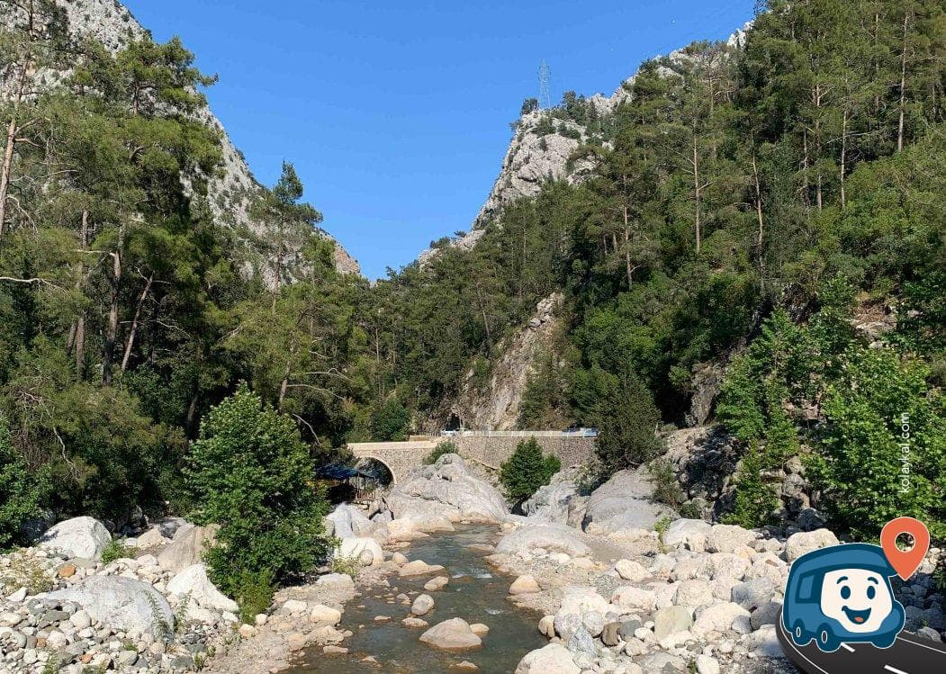 Dağ Nehri Kenarı Ücretsiz Kamp Alanı - Kemer, Antalya, foto 3