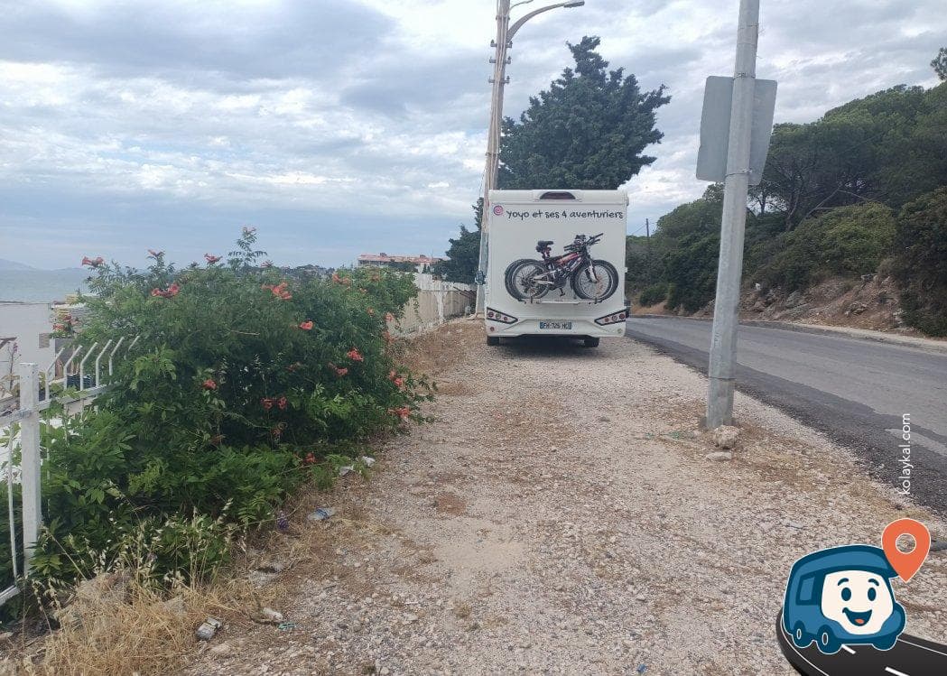 Ildırı Sahili Yakınları Günlük Otopark Alanı - Çeşme, İzmir, foto 1
