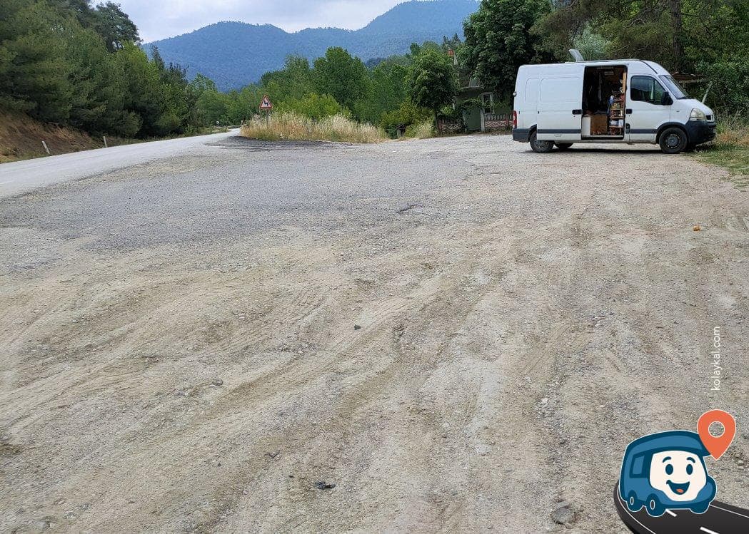 Sakarya Yolu Üzeri Su Kaynaklı Dinlenme Alanı - Taraklı, foto 2