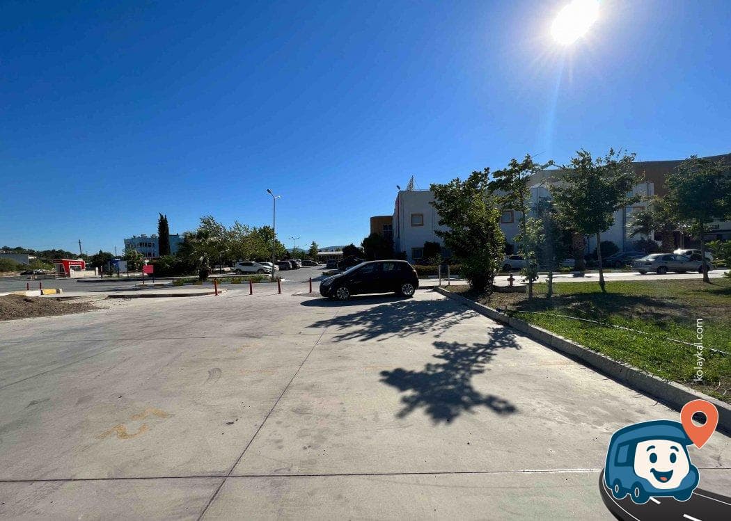Urla Devlet Hastanesi Otoparkı - İzmir, foto 2