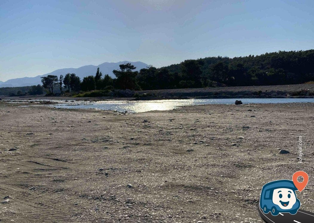 Kaş Yakınlarında Nehir Kenarı Kamp ve Mola Alanı - Antalya, foto 1