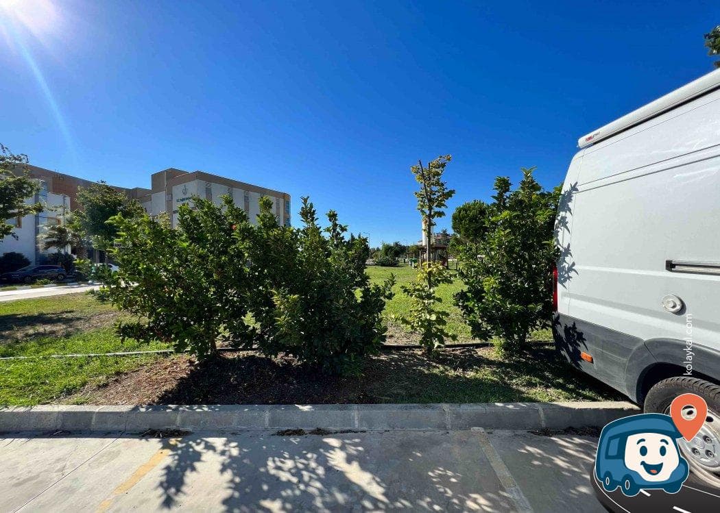 Urla Devlet Hastanesi Otoparkı - İzmir, foto 1