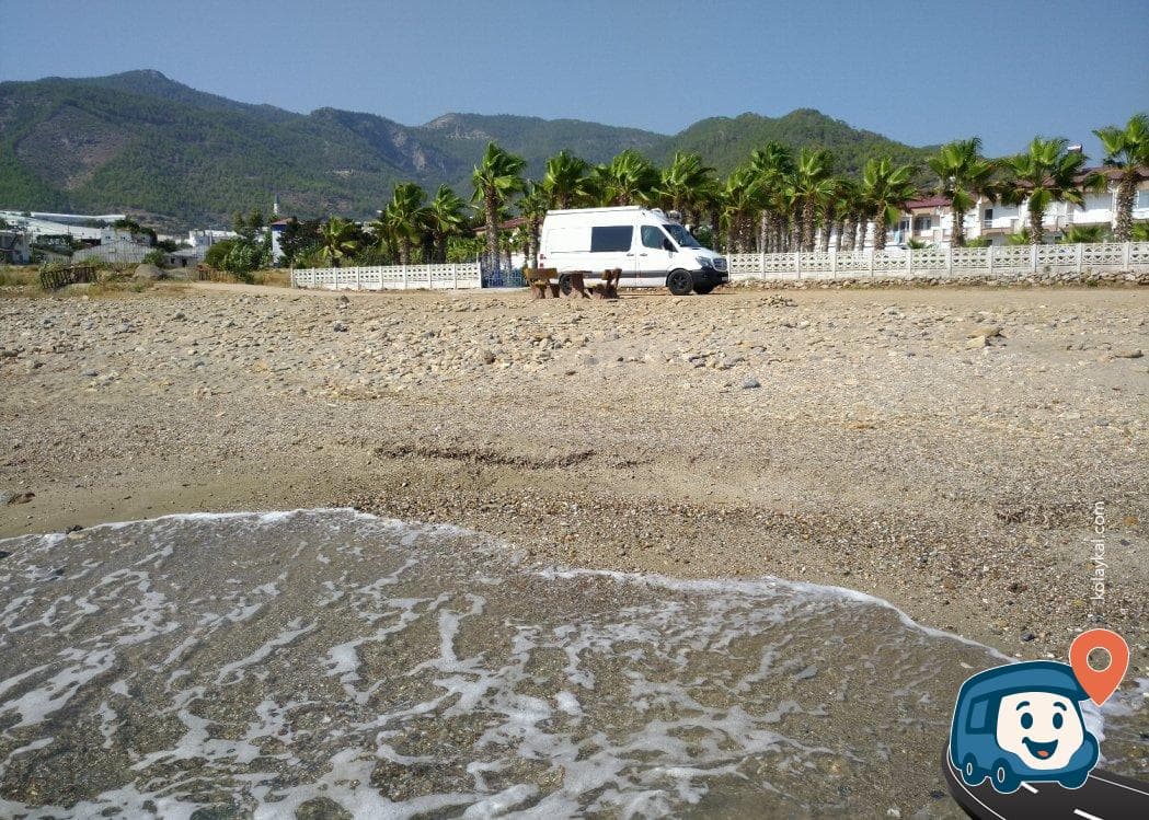 Kayalık Sahilde Deniz Kenarı Otopark ve Kamp Alanı - Bozyazı, Mersin, foto 3