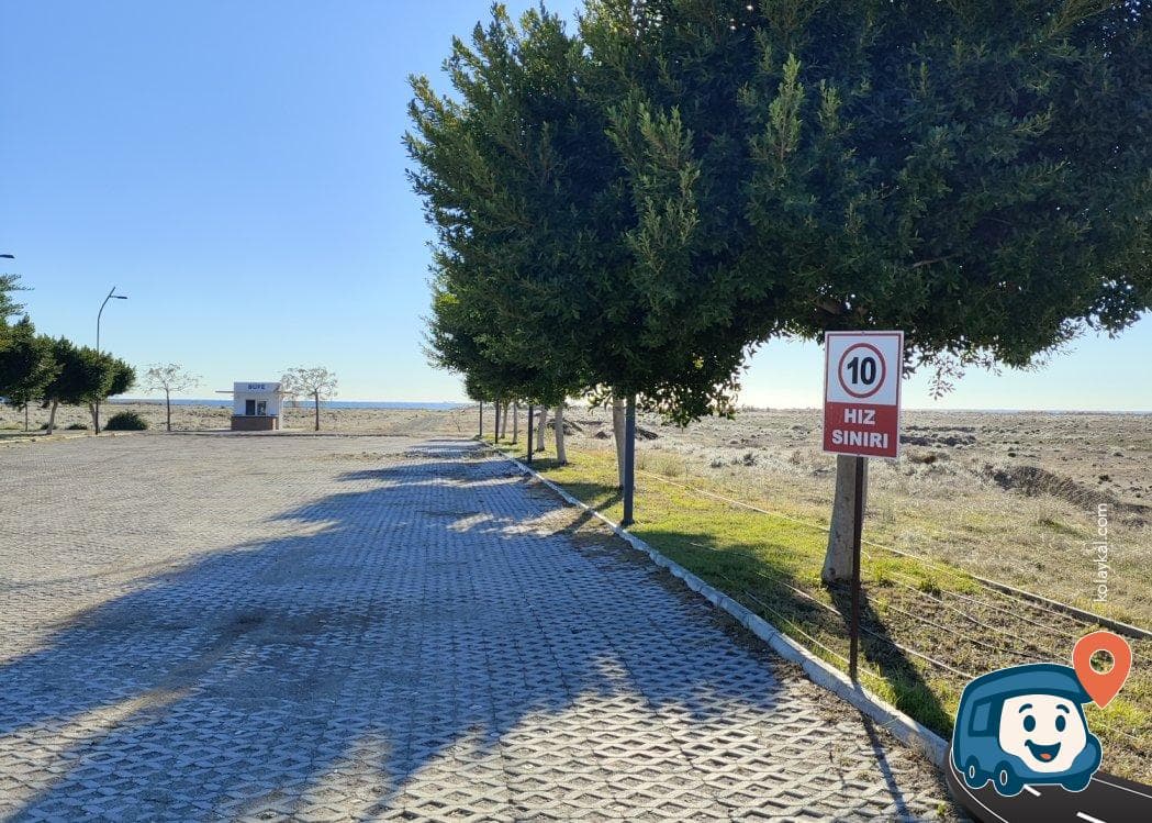 Belediye Tarafından Yapılan Ücretsiz Deniz Kenarı Tesisi - Kumluca, Antalya, foto 2